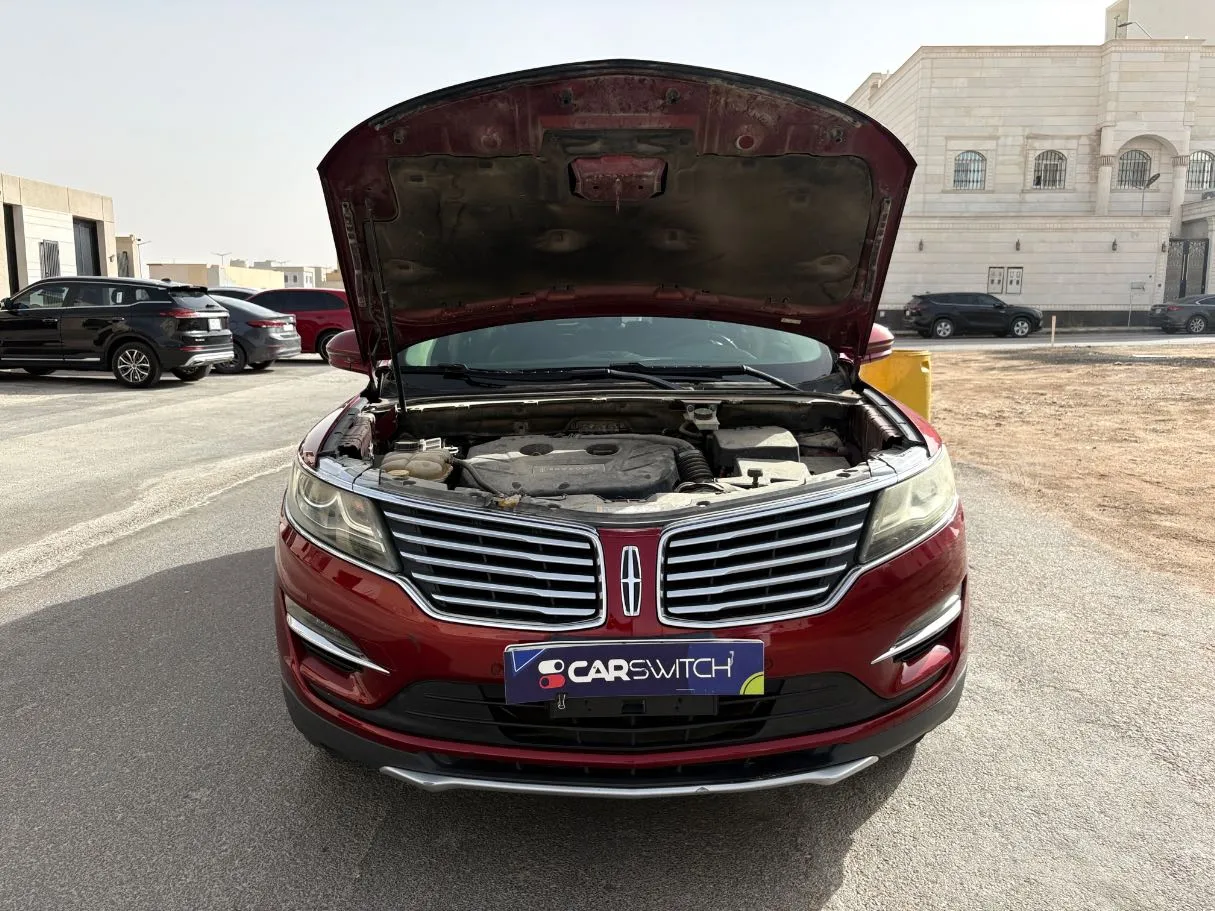 Car image 25