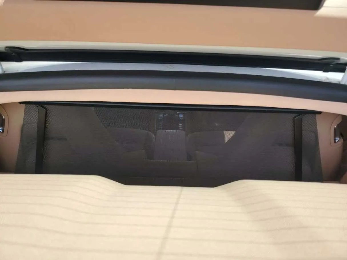 Car image 32