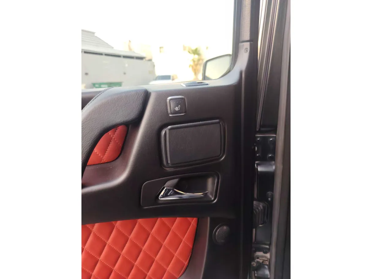 Car image 27