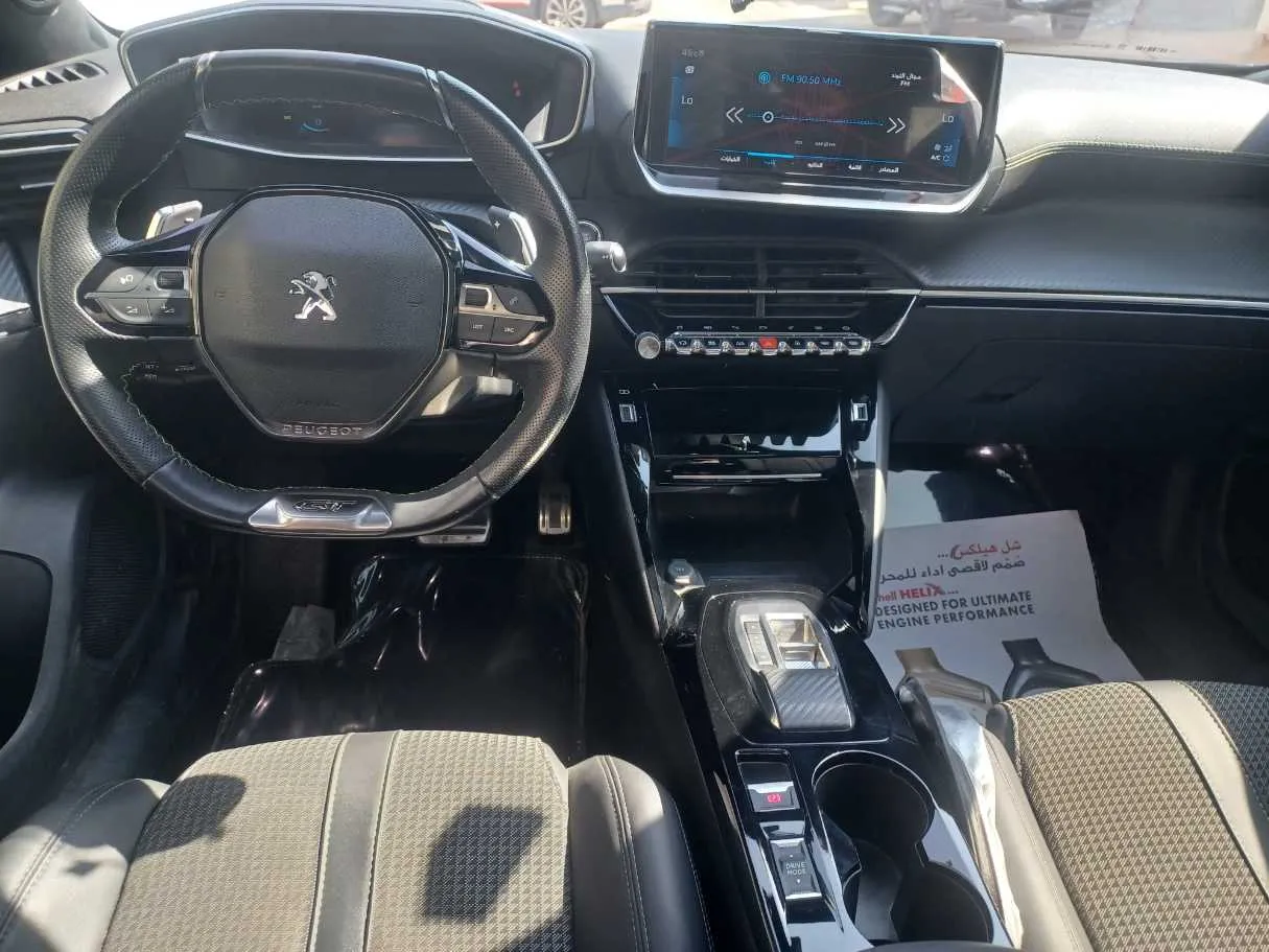 Car image 16