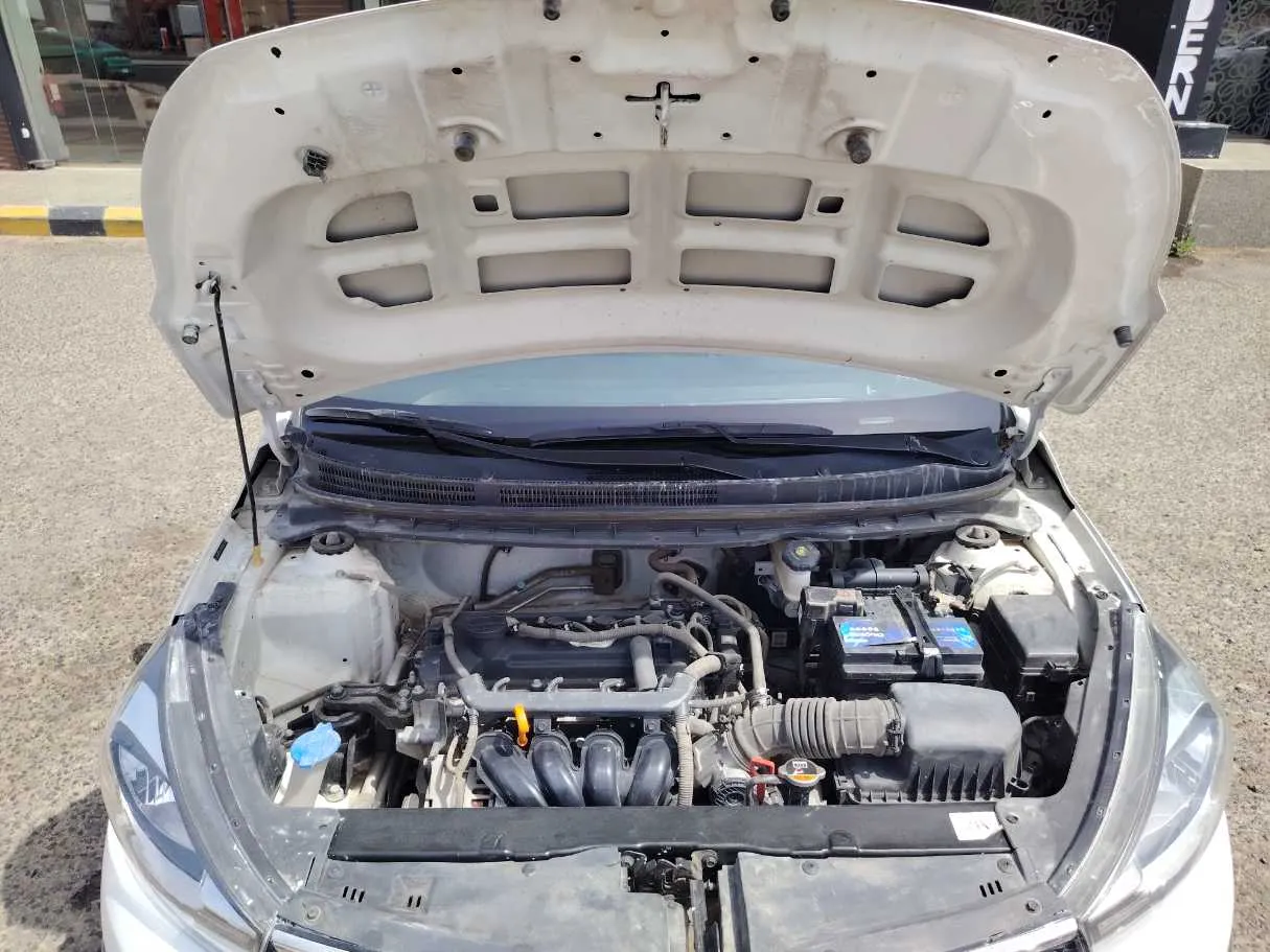 Car image 24