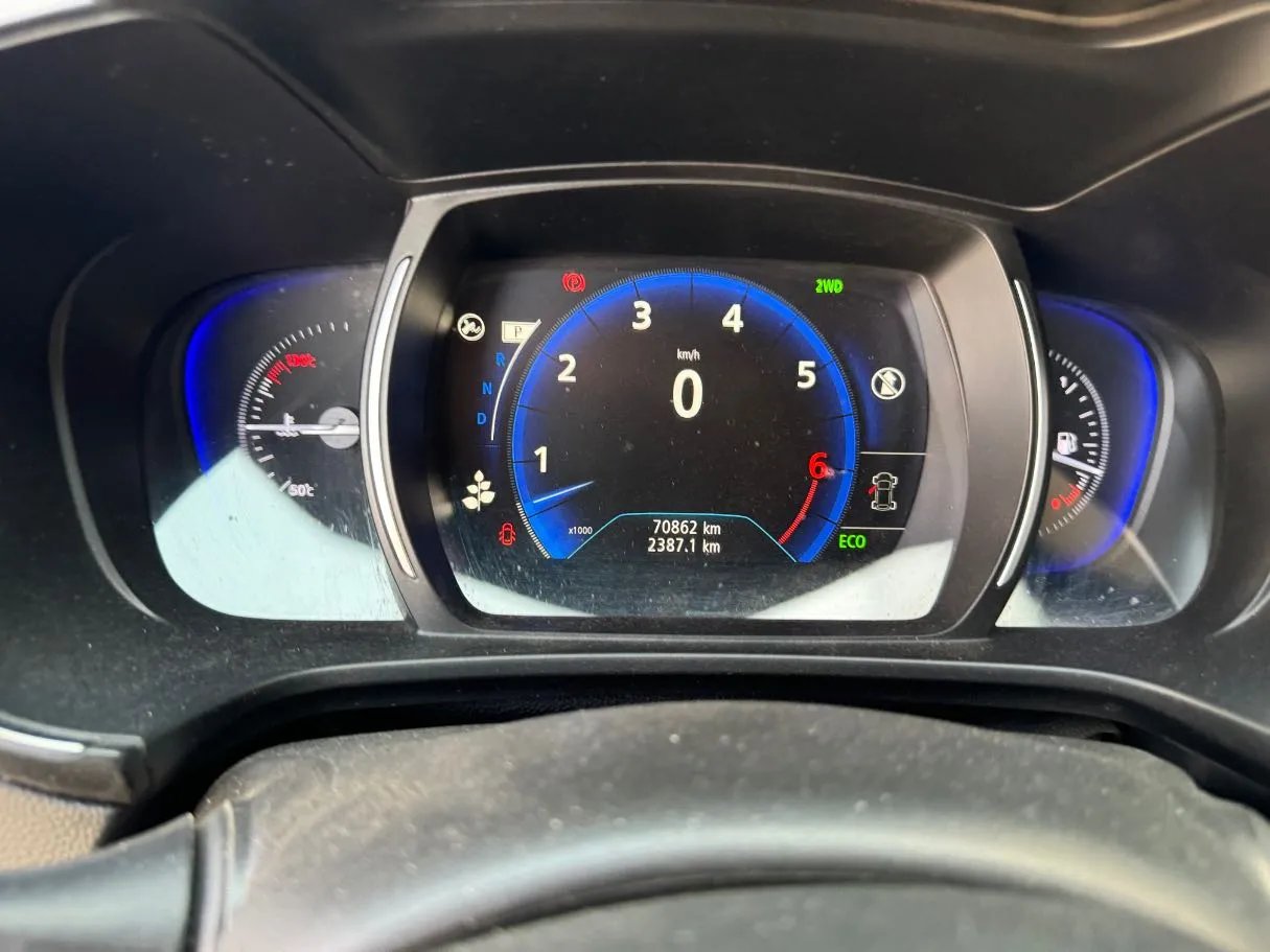 Car image 19
