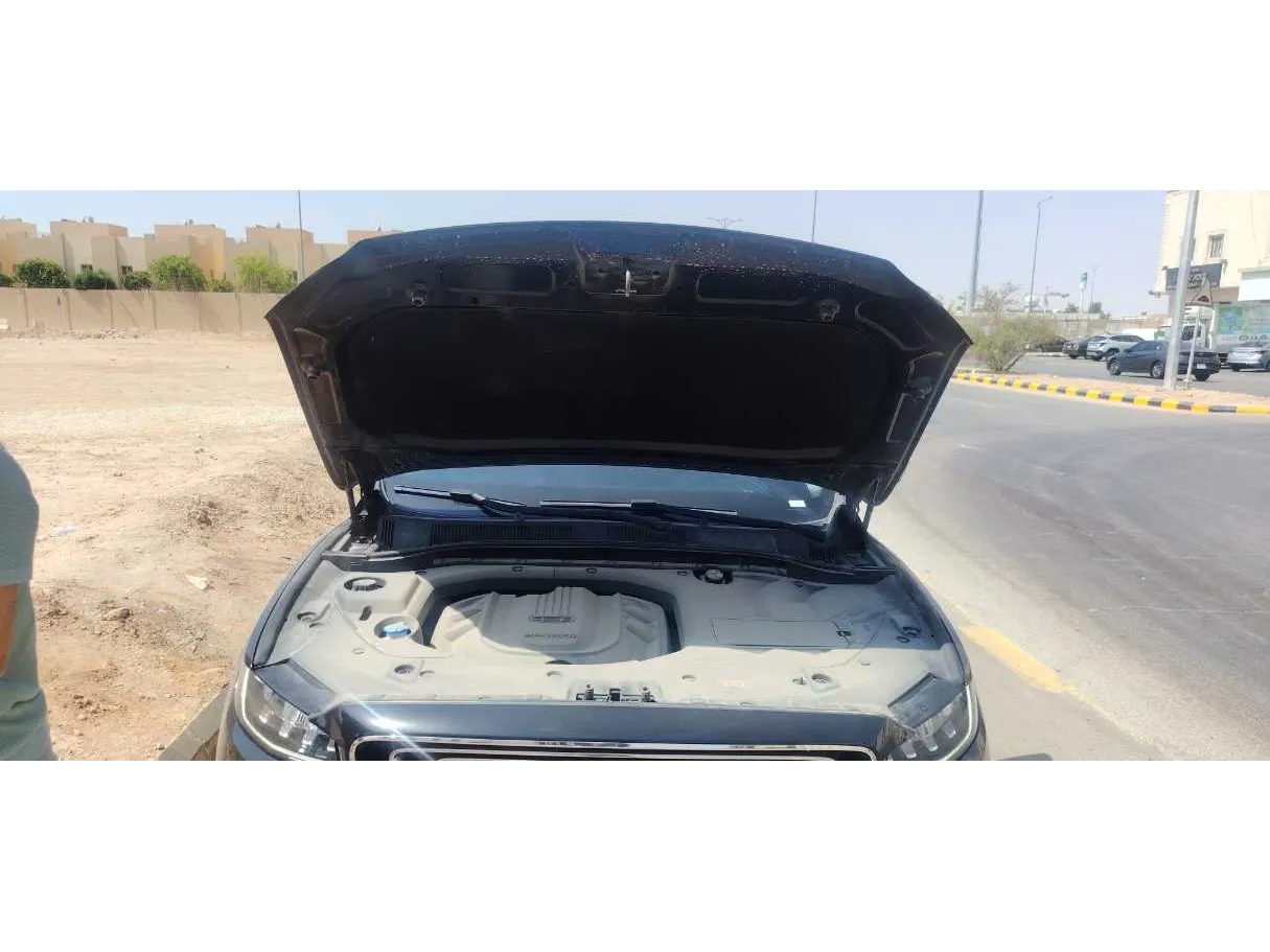 Car image 32