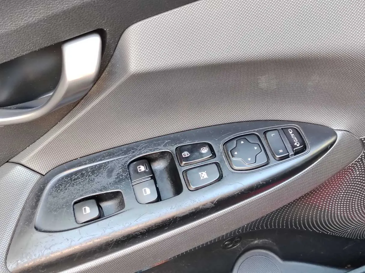 Car image 31