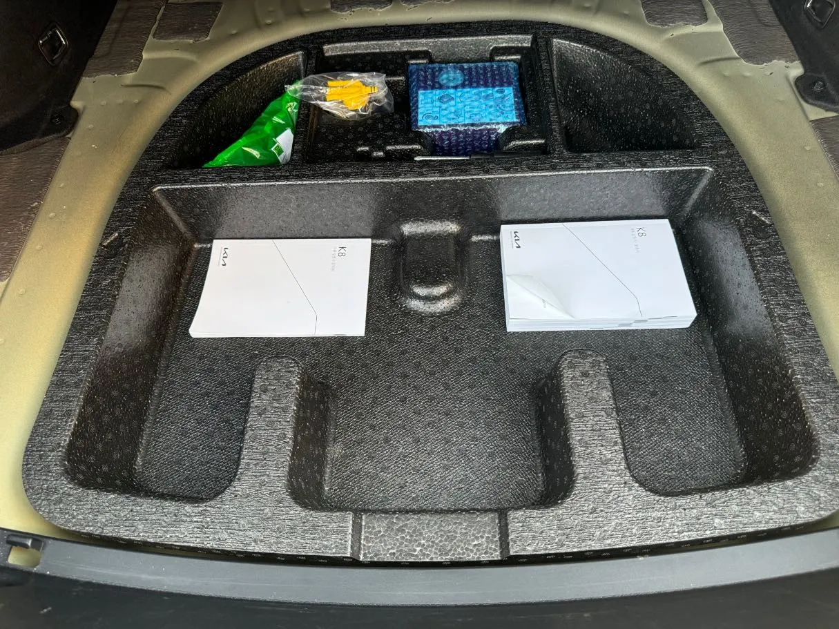 Car image 28