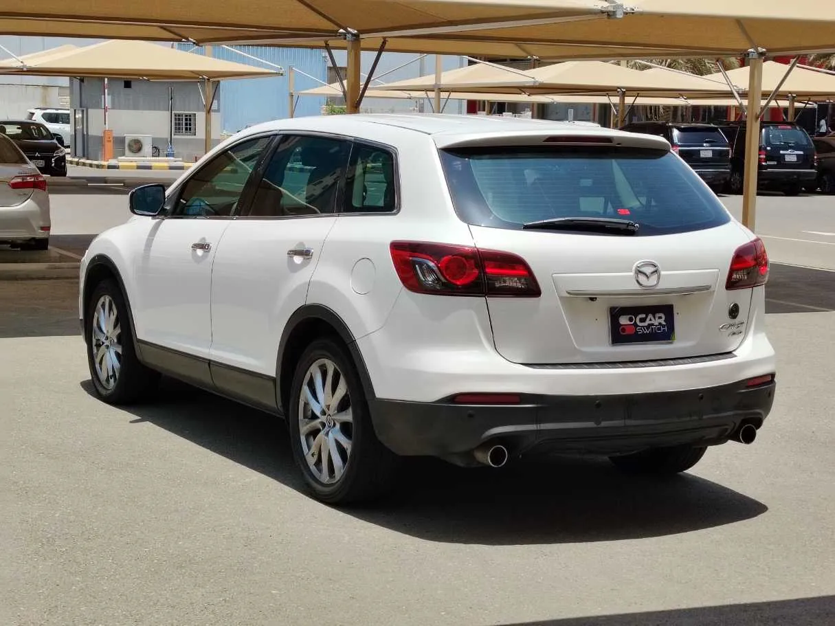 Car image 7