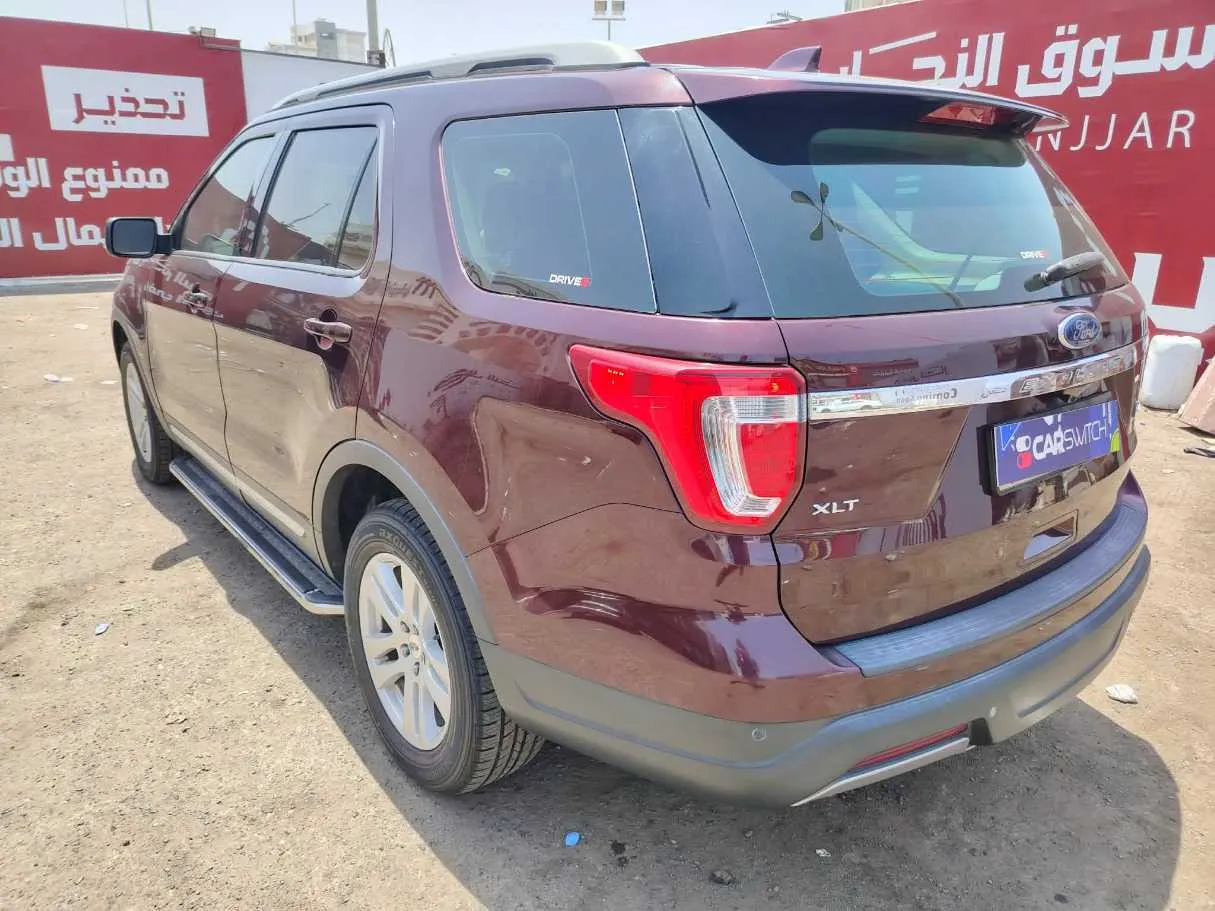 Car image 7