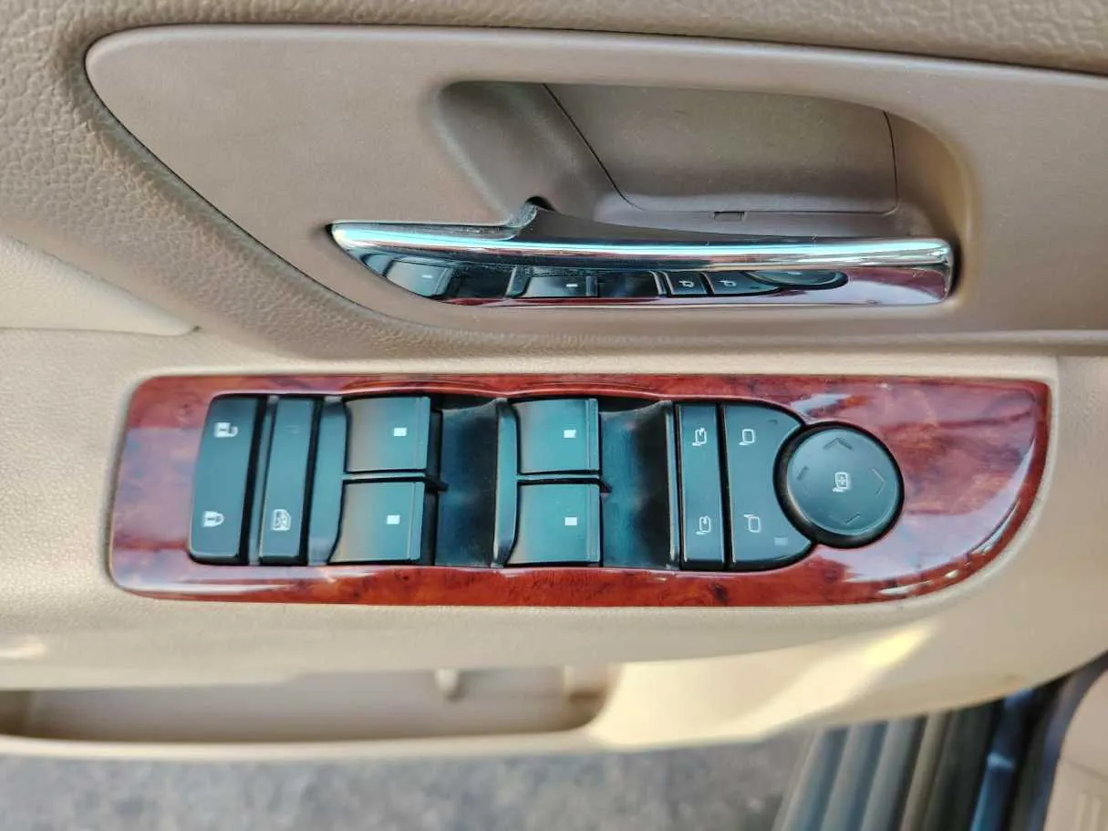 Car image 37