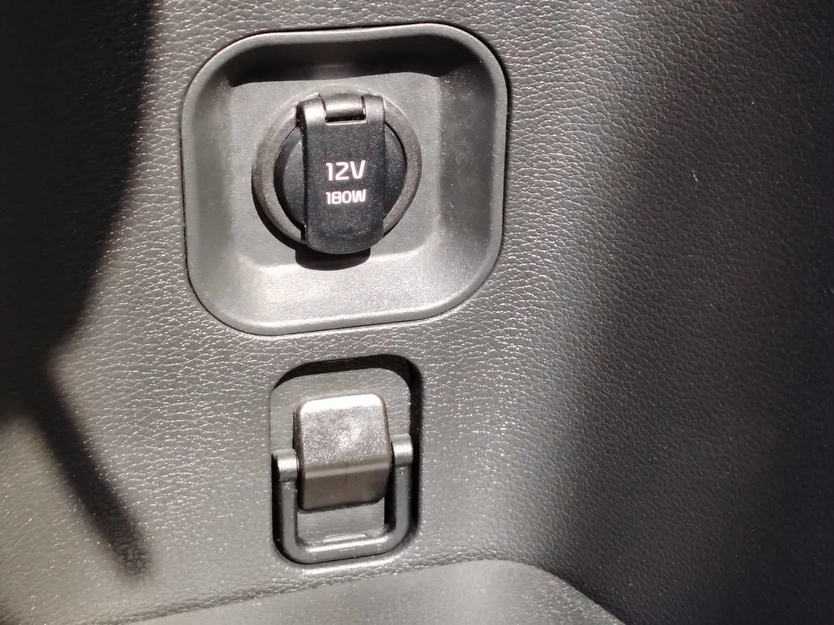 Car image 29