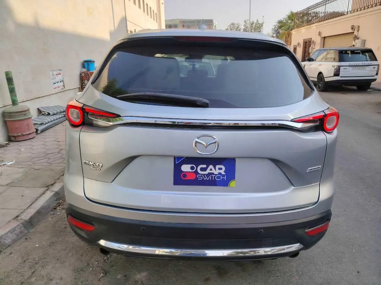 Car image 6