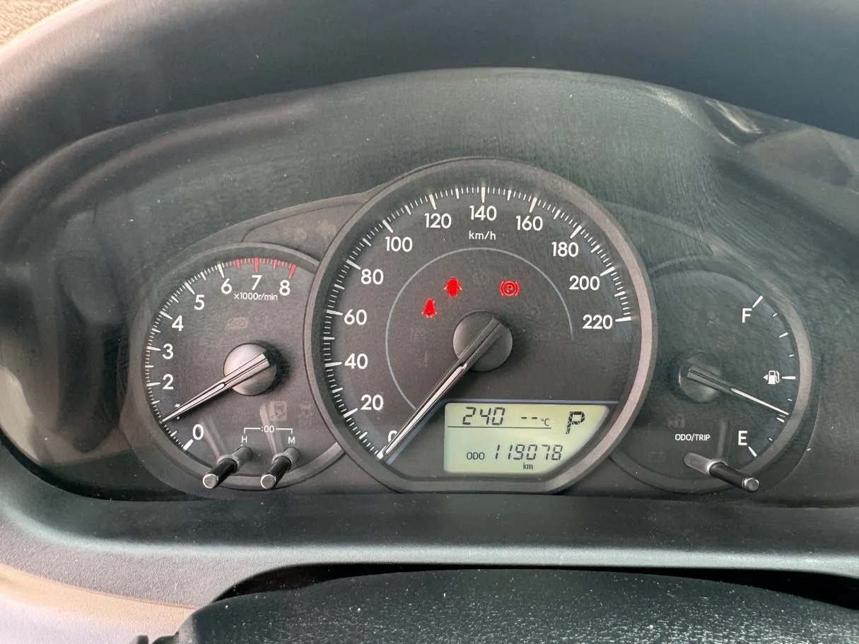 Car image 18