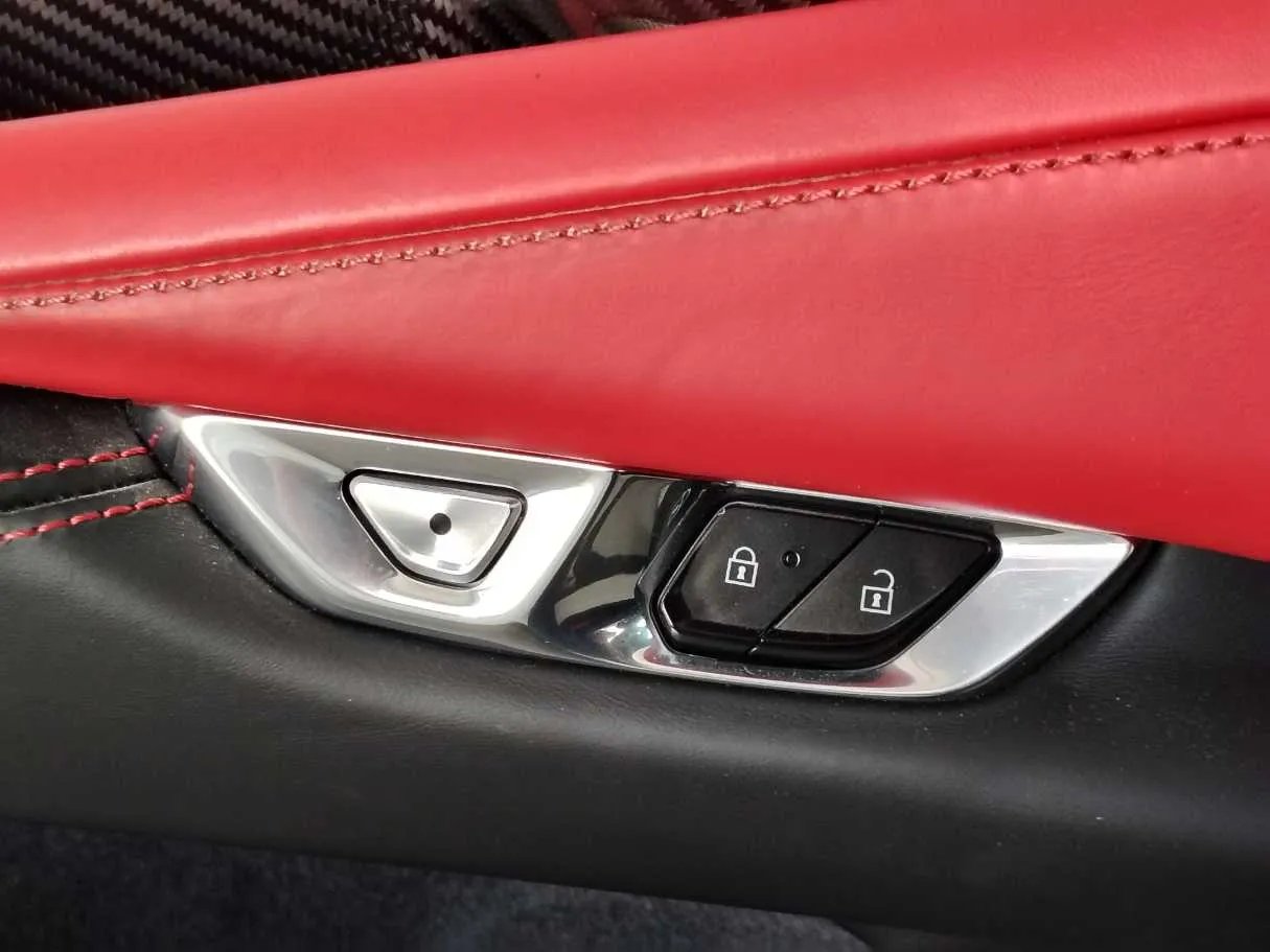 Car image 33