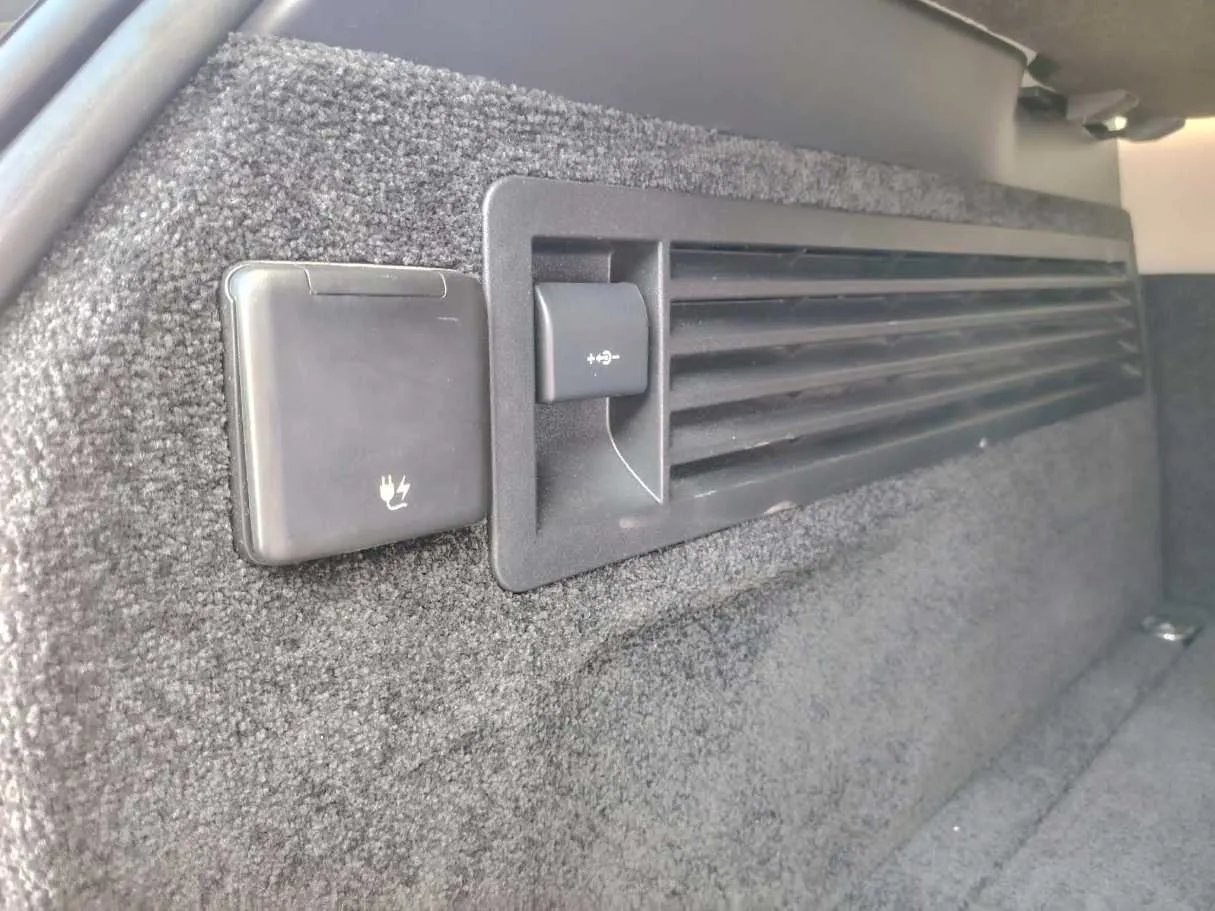 Car image 35