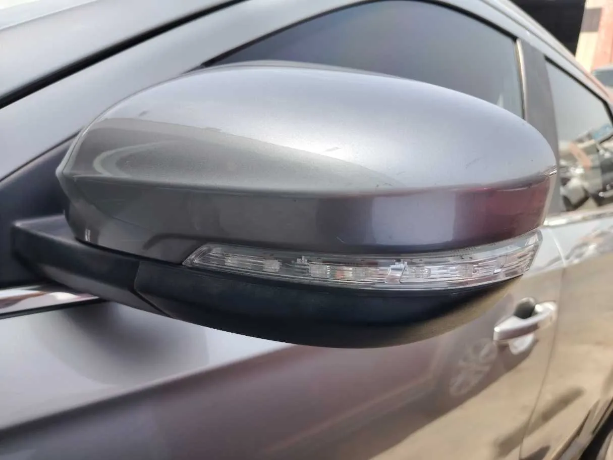Car image 10