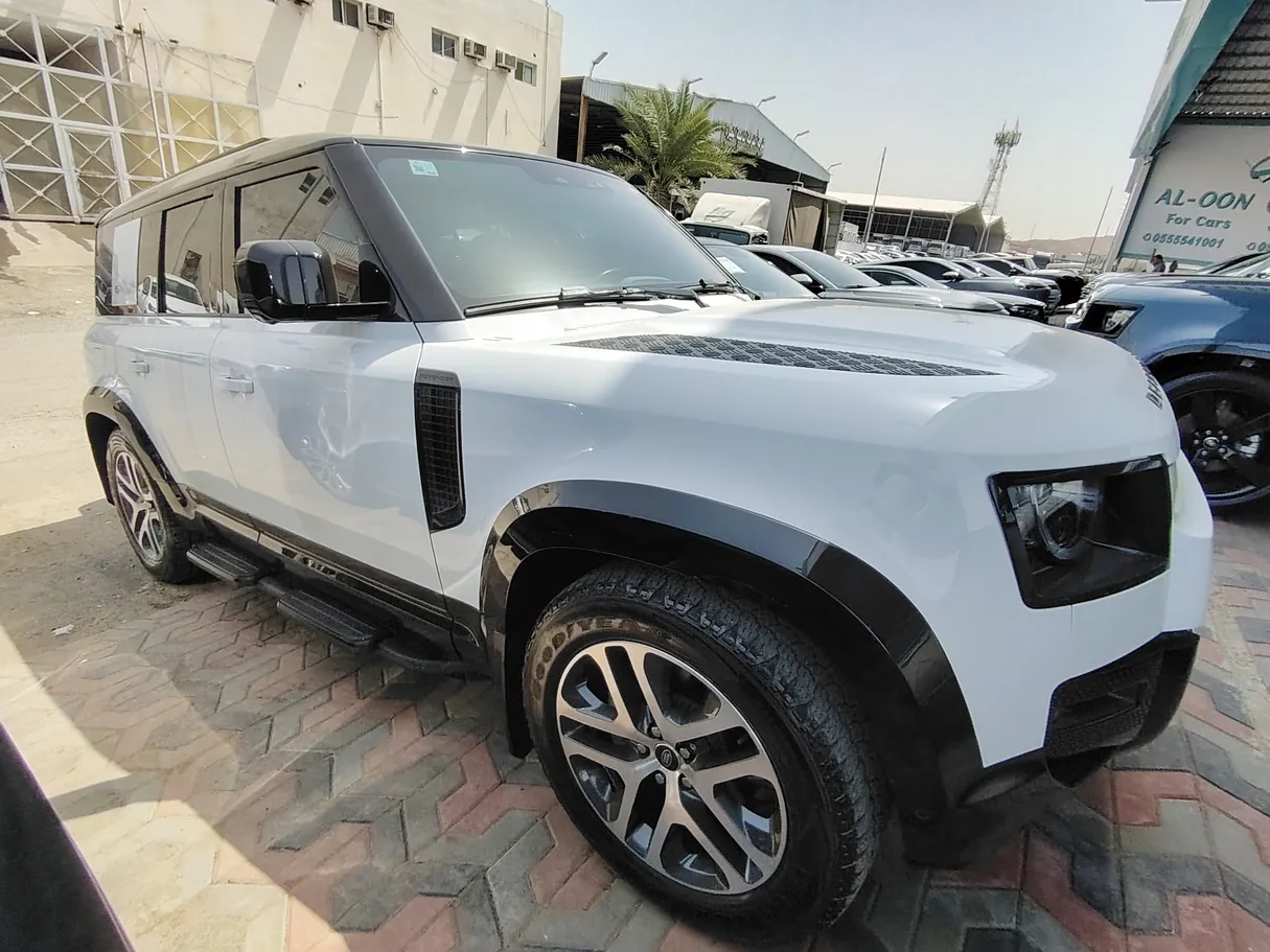 Car image 4