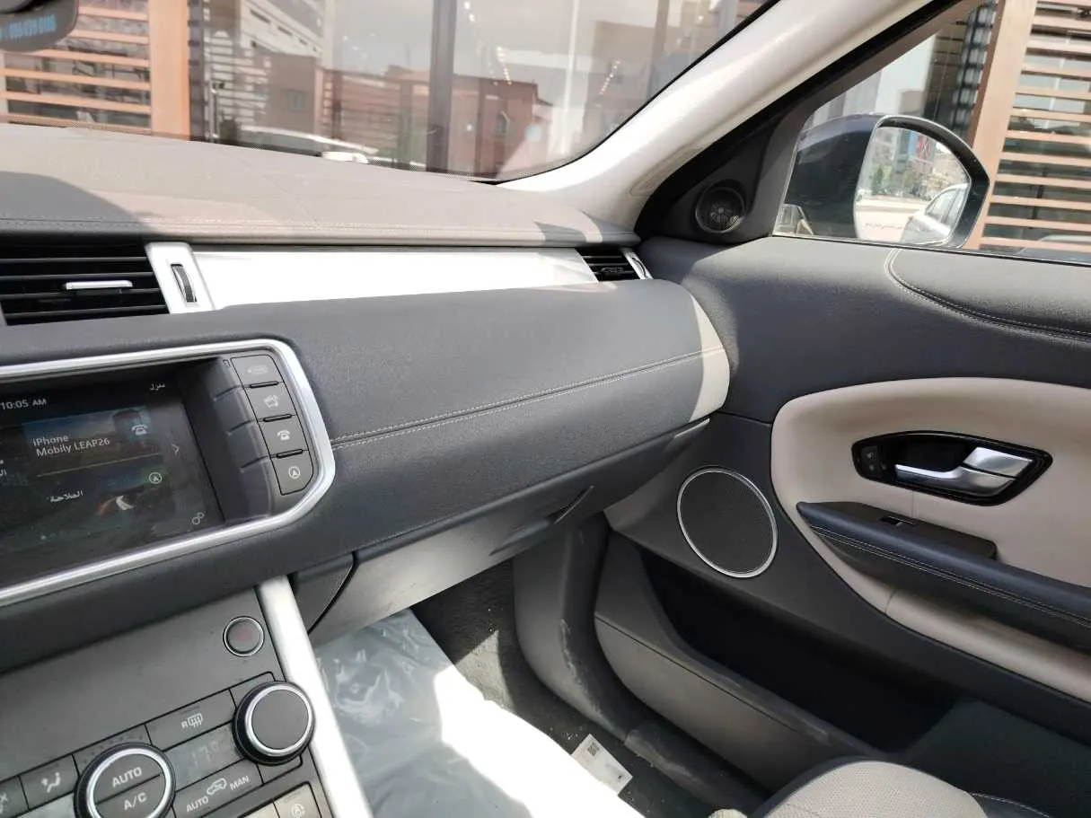 Car image 34