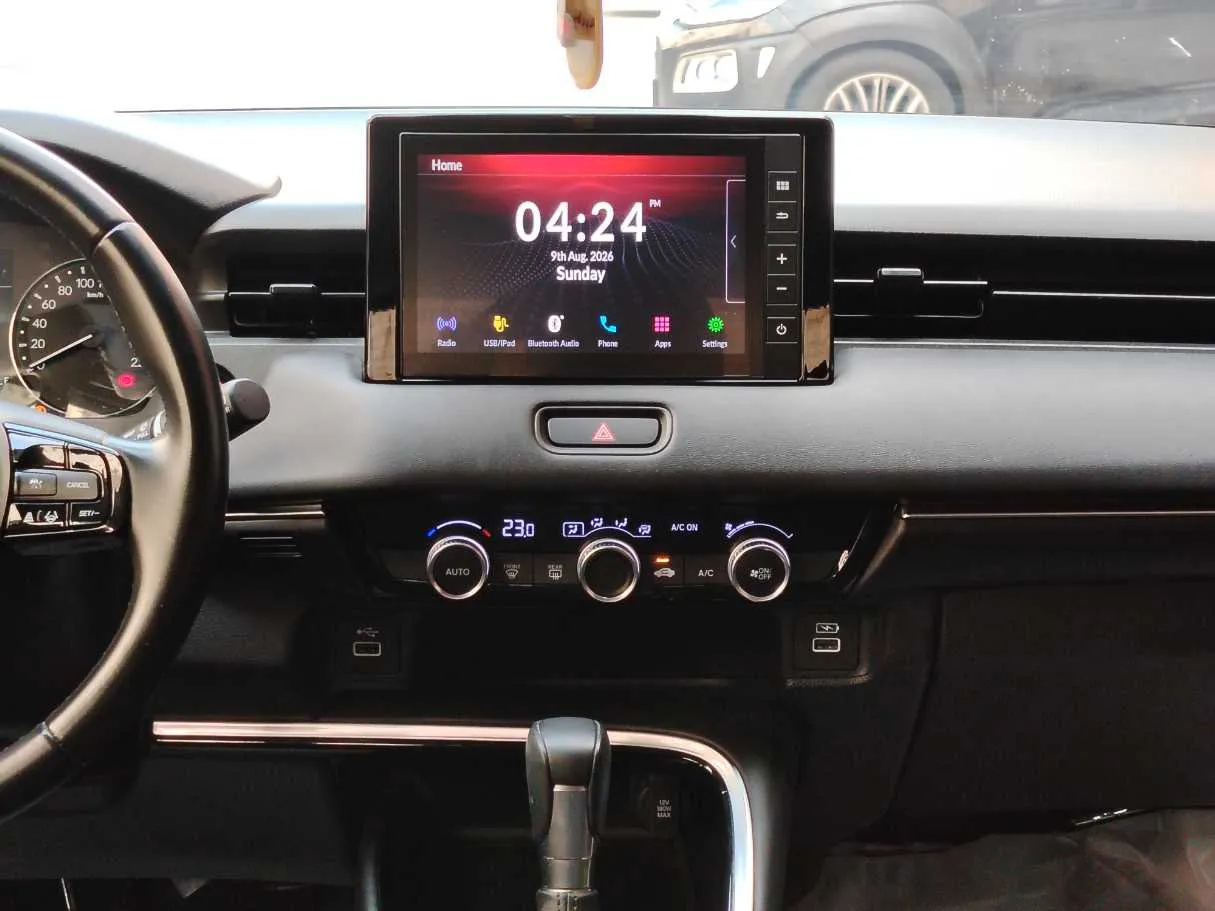 Car image 21