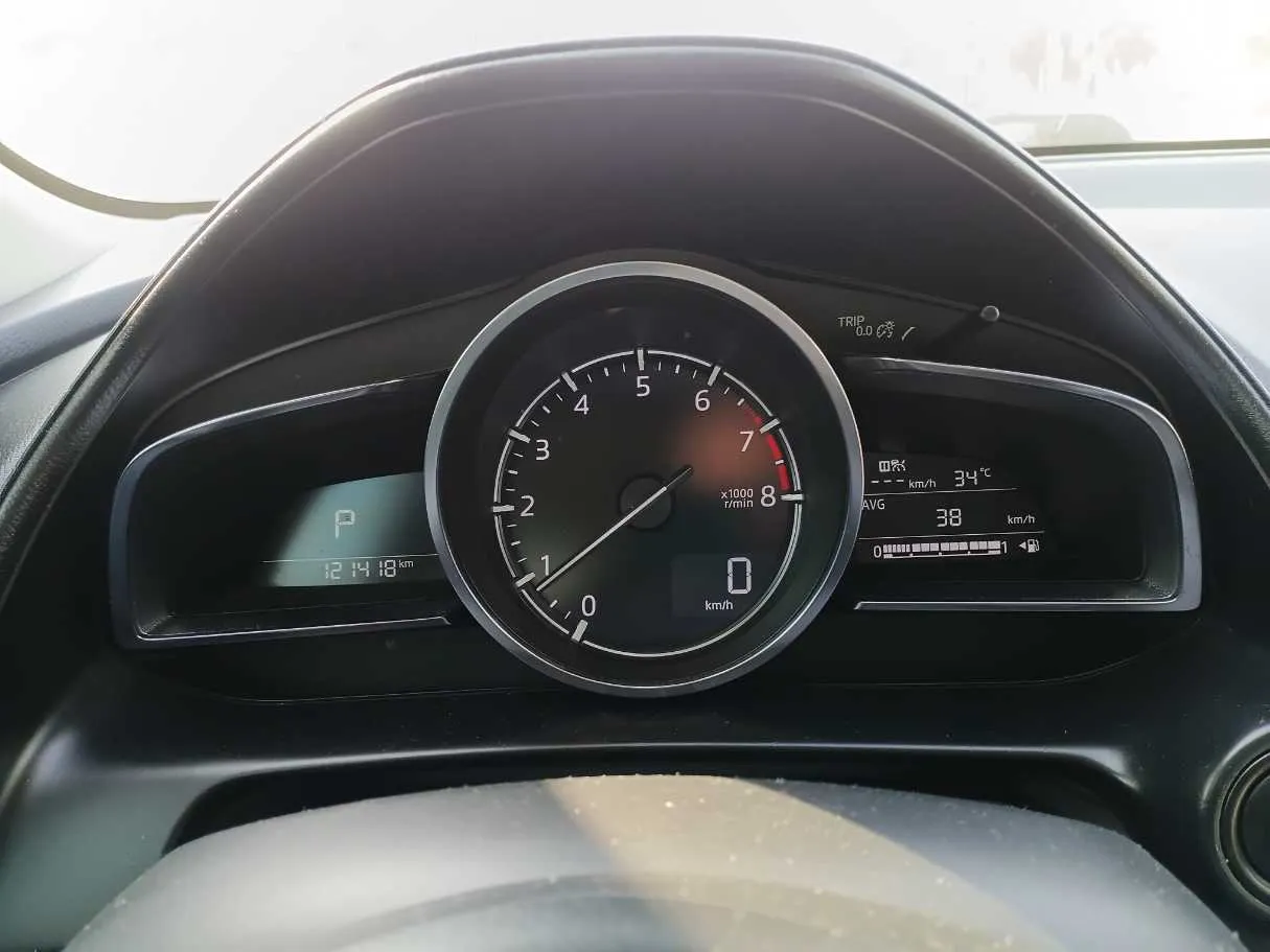 Car image 18