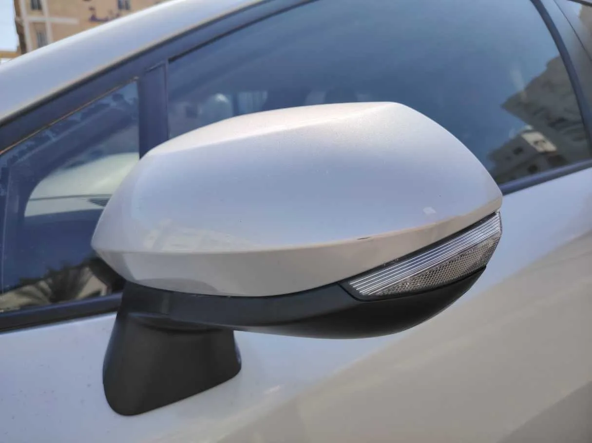 Car image 25