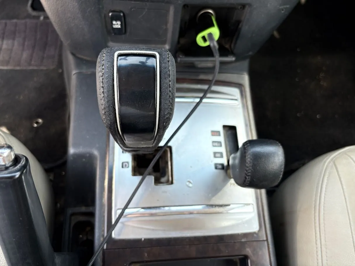 Car image 19