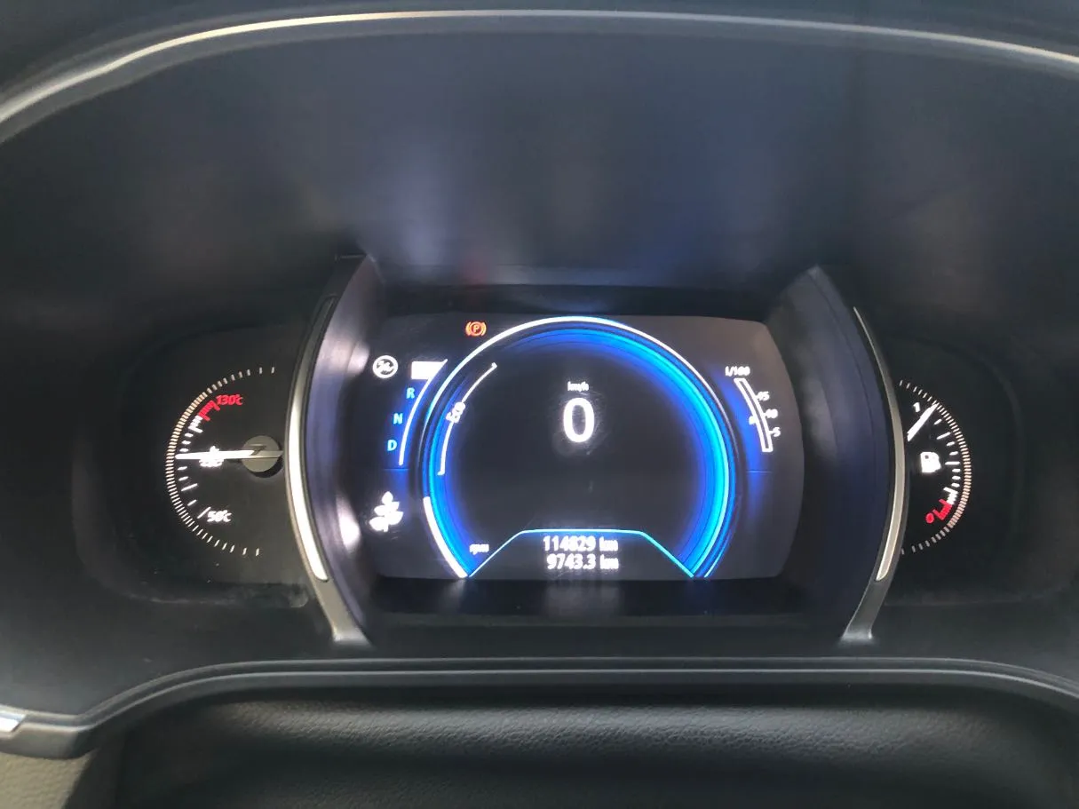 Car image 16