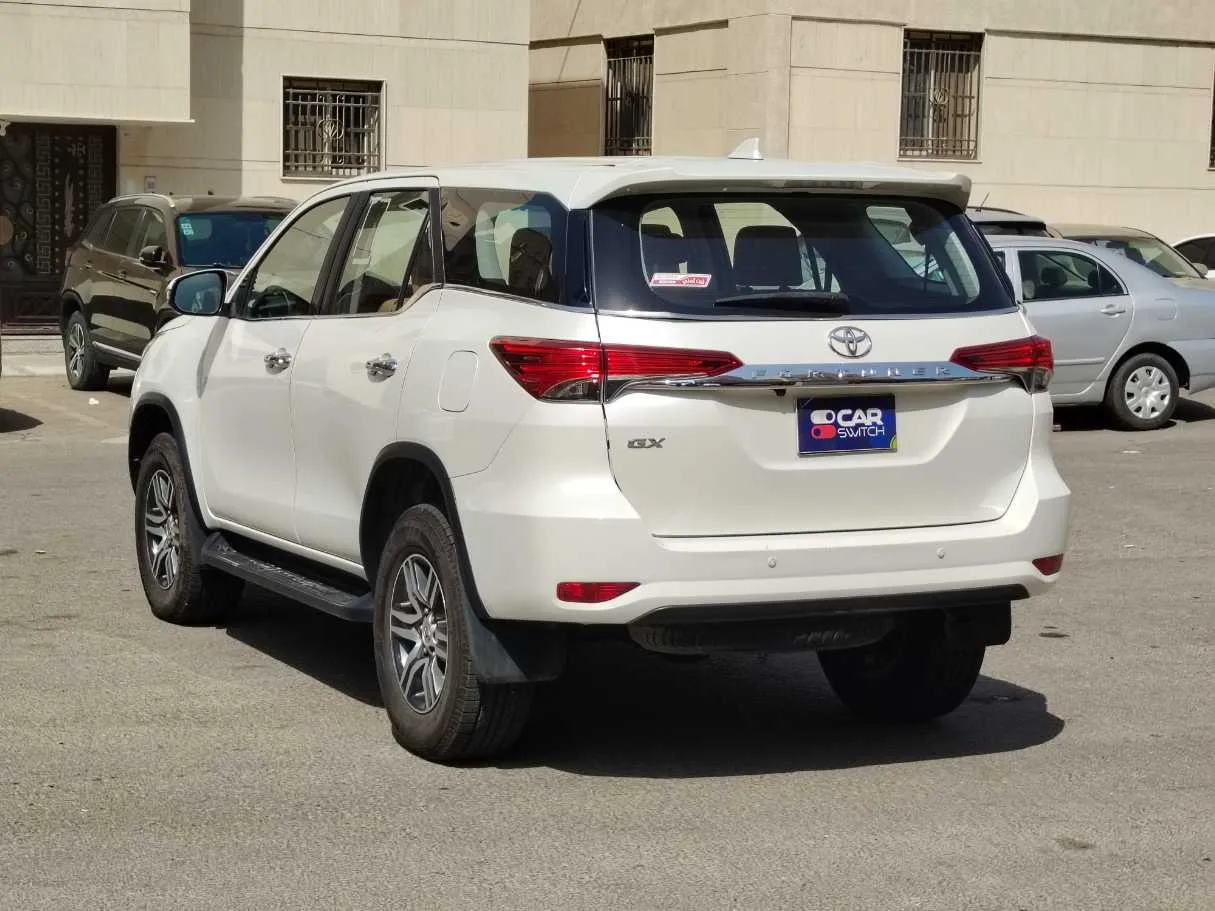 Car image 7