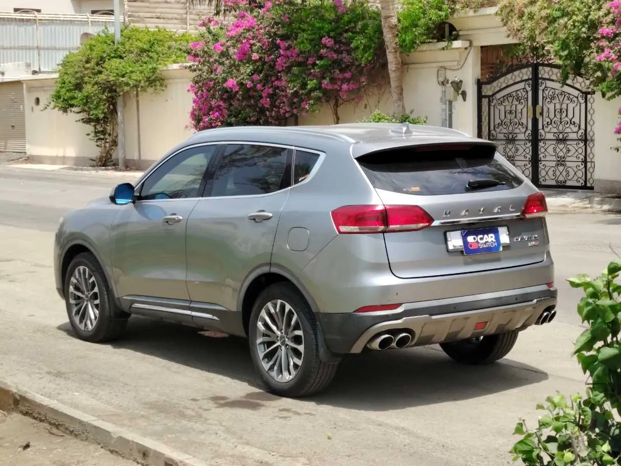 Car image 7