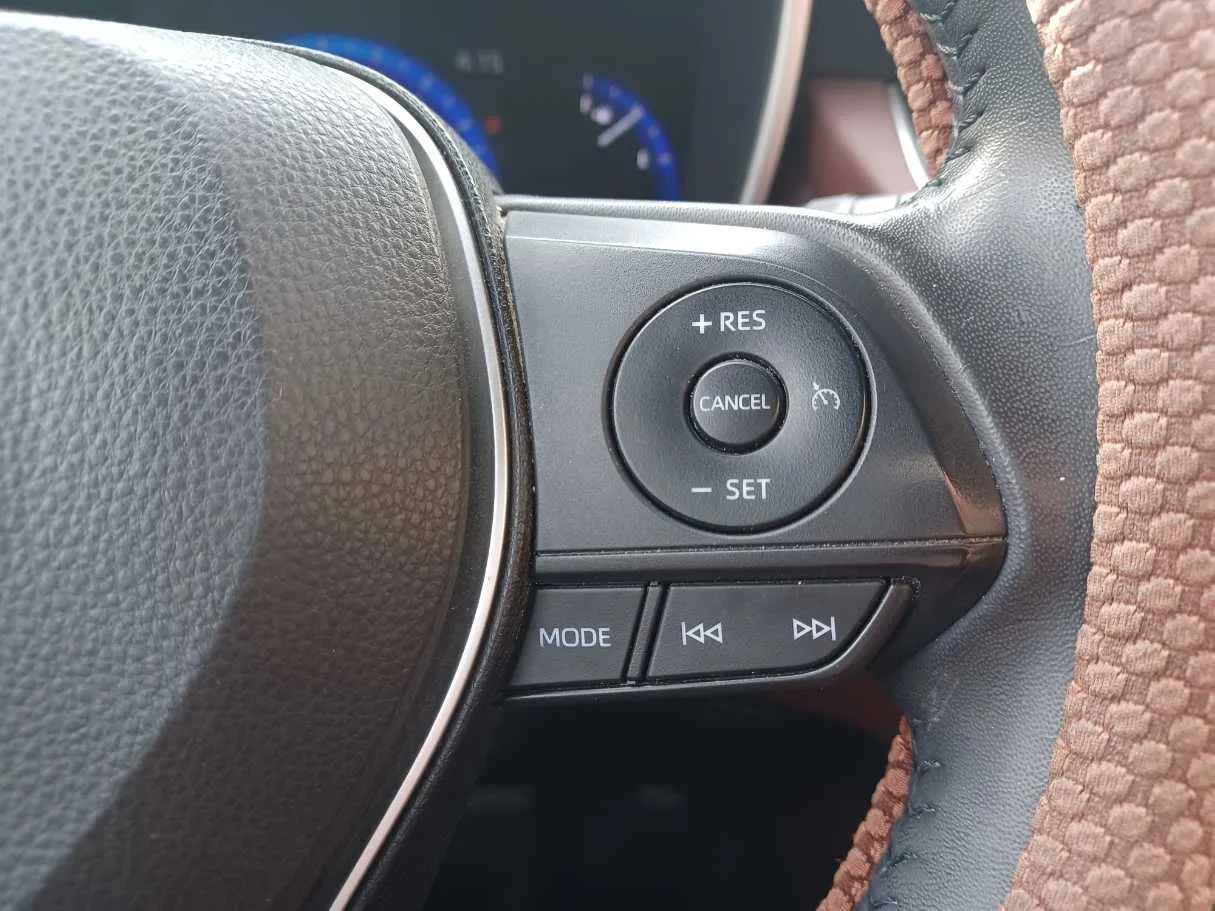 Car image 23