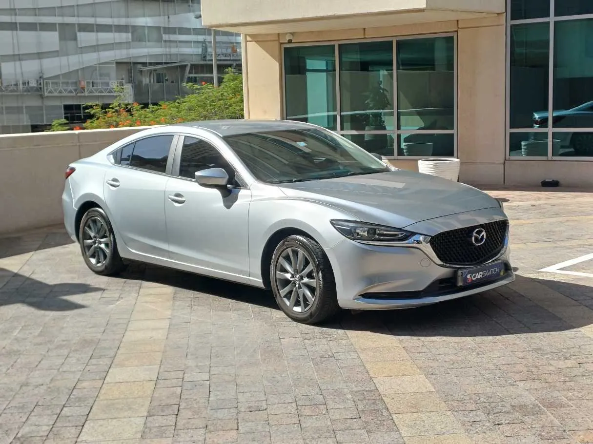 Car image 3