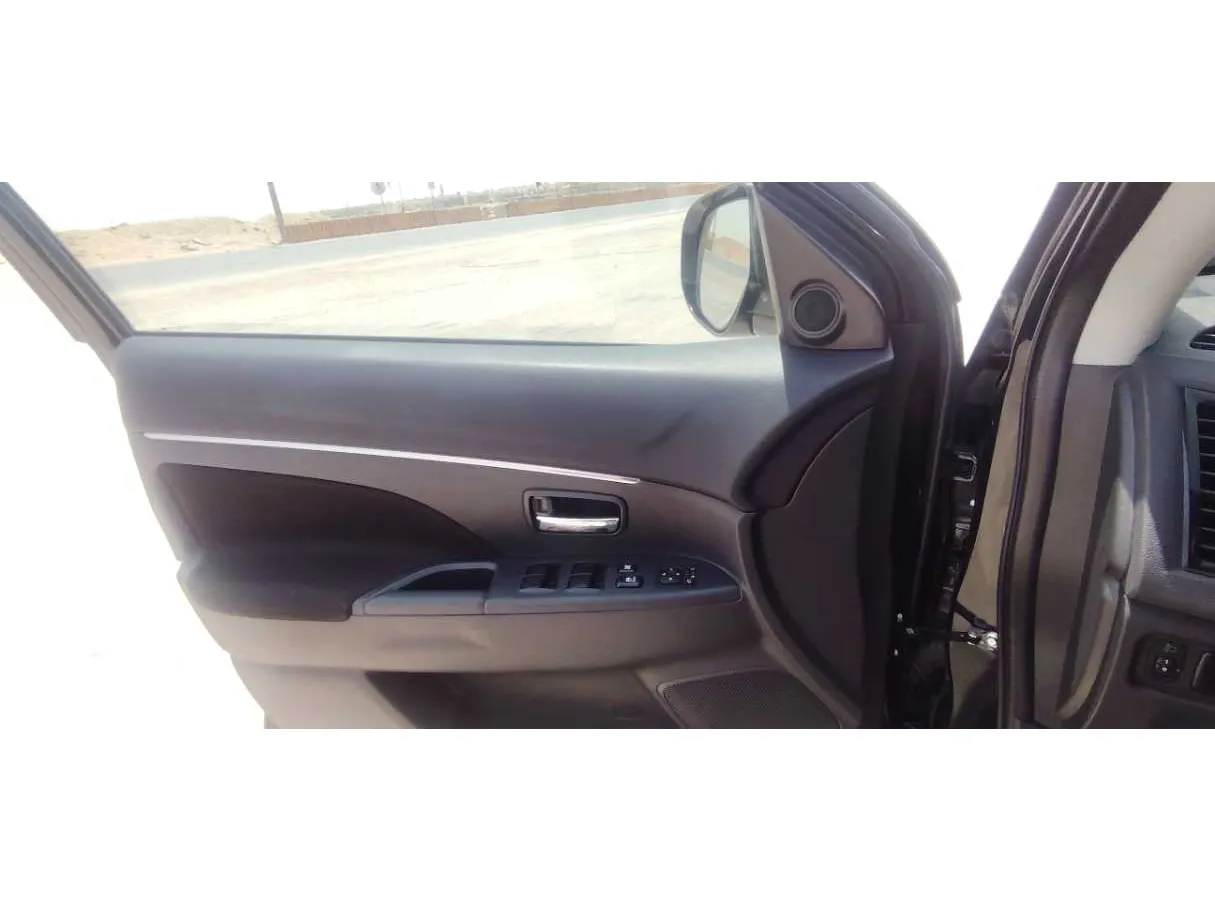 Car image 24