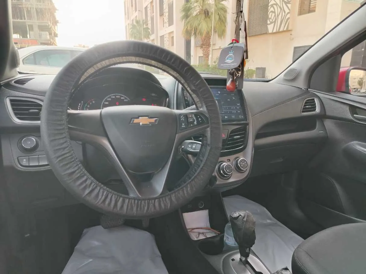 Car image 24