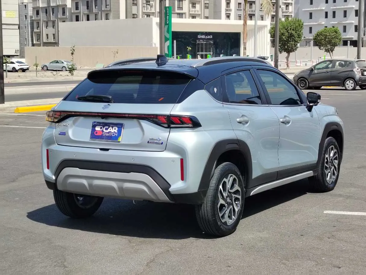 Car image 5