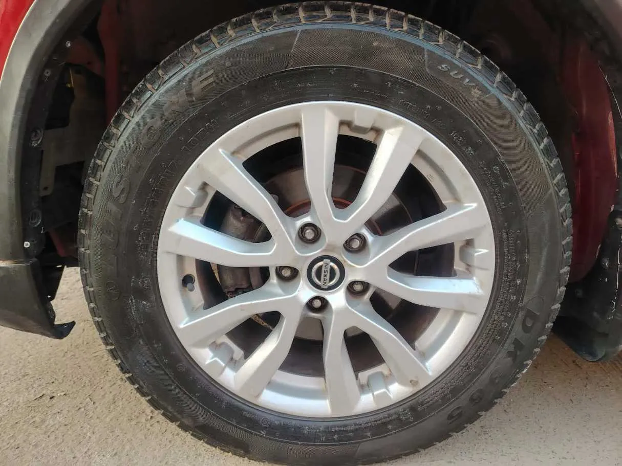 Car image 10
