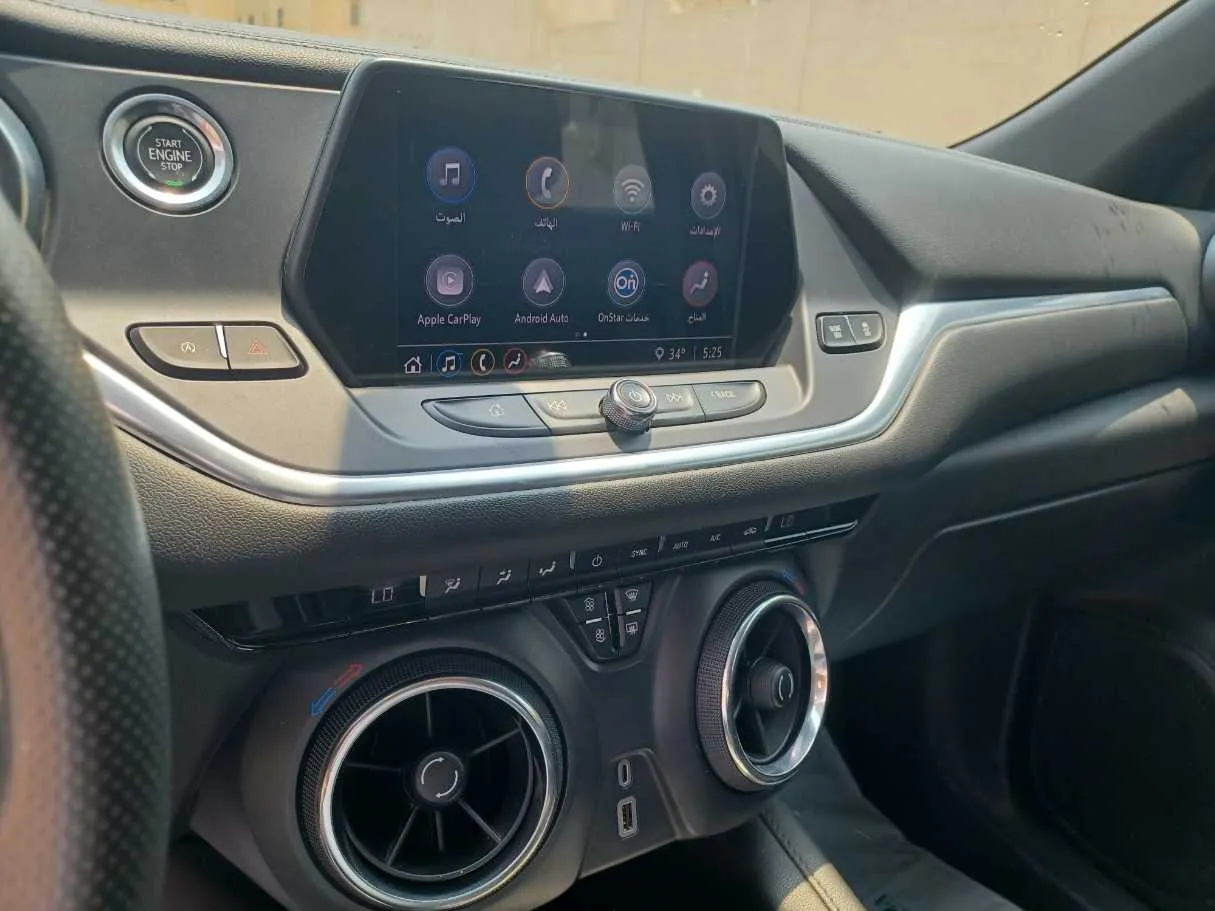 Car image 18