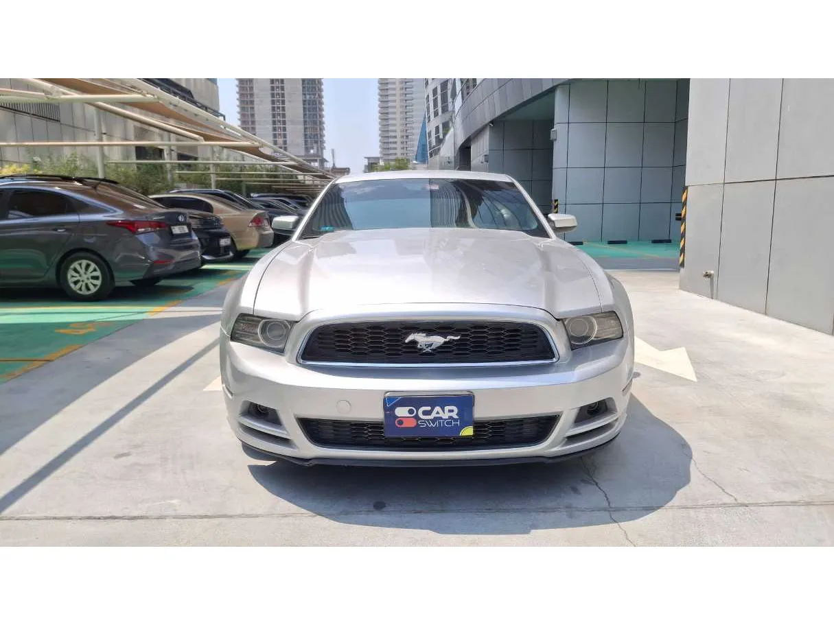 Car image 2