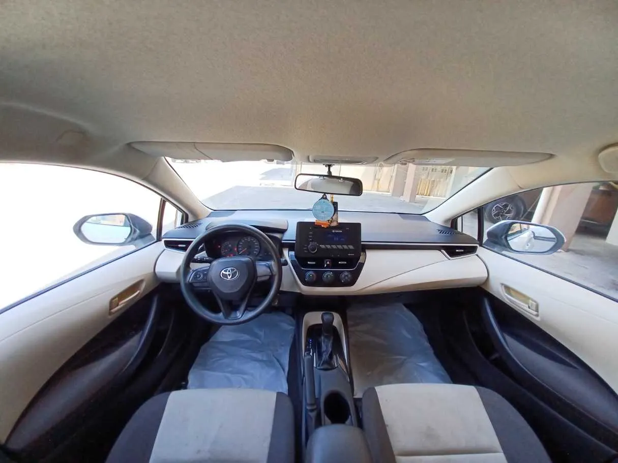 Car image 13