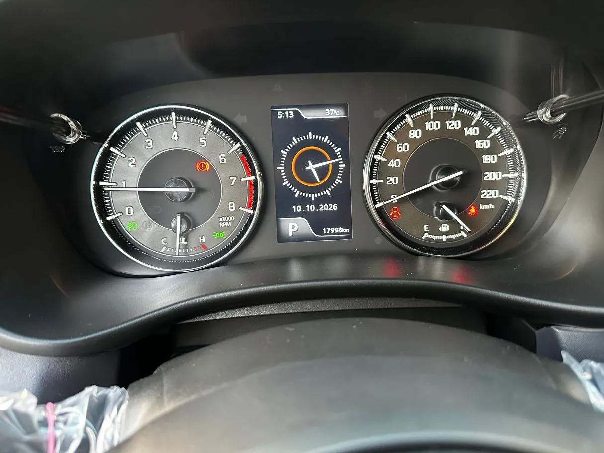 Car image 21