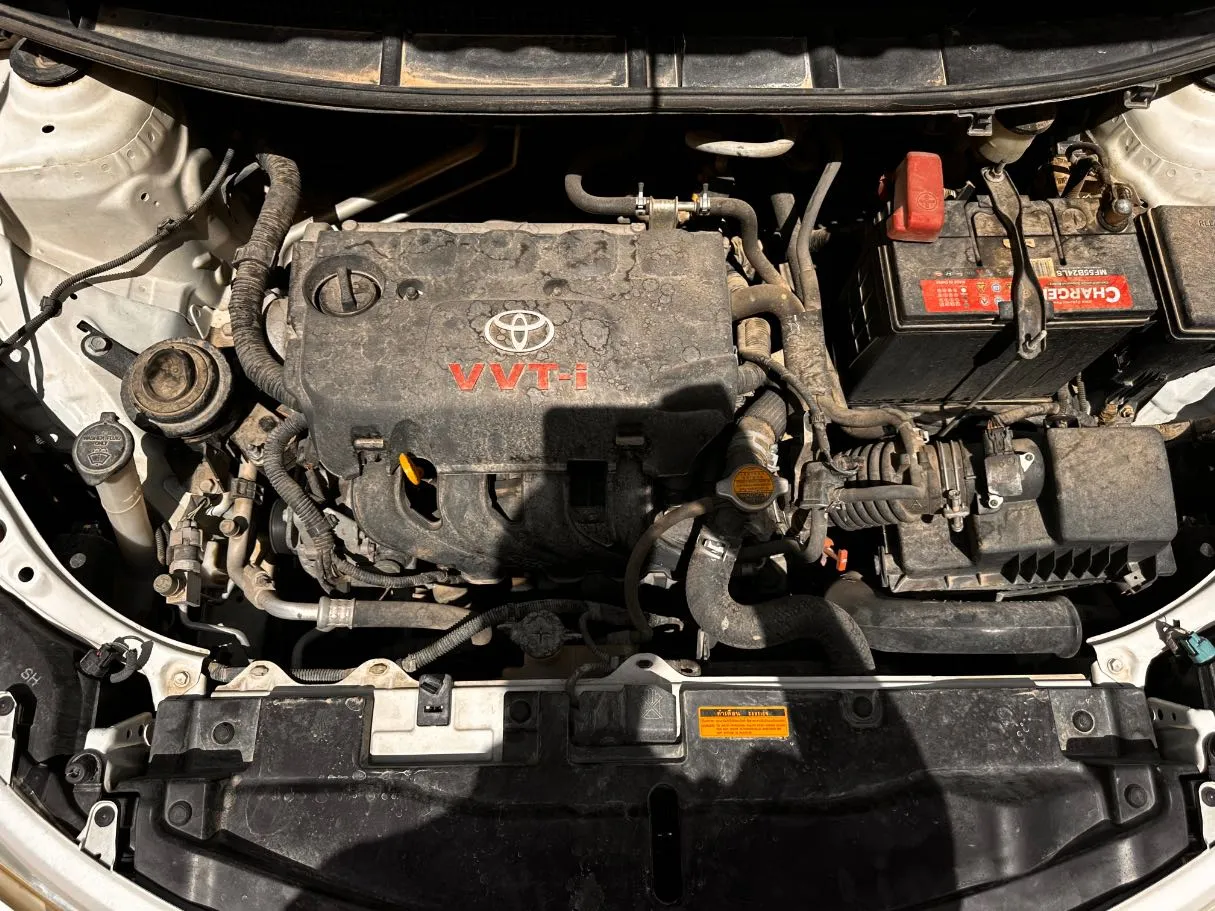 Car image 24