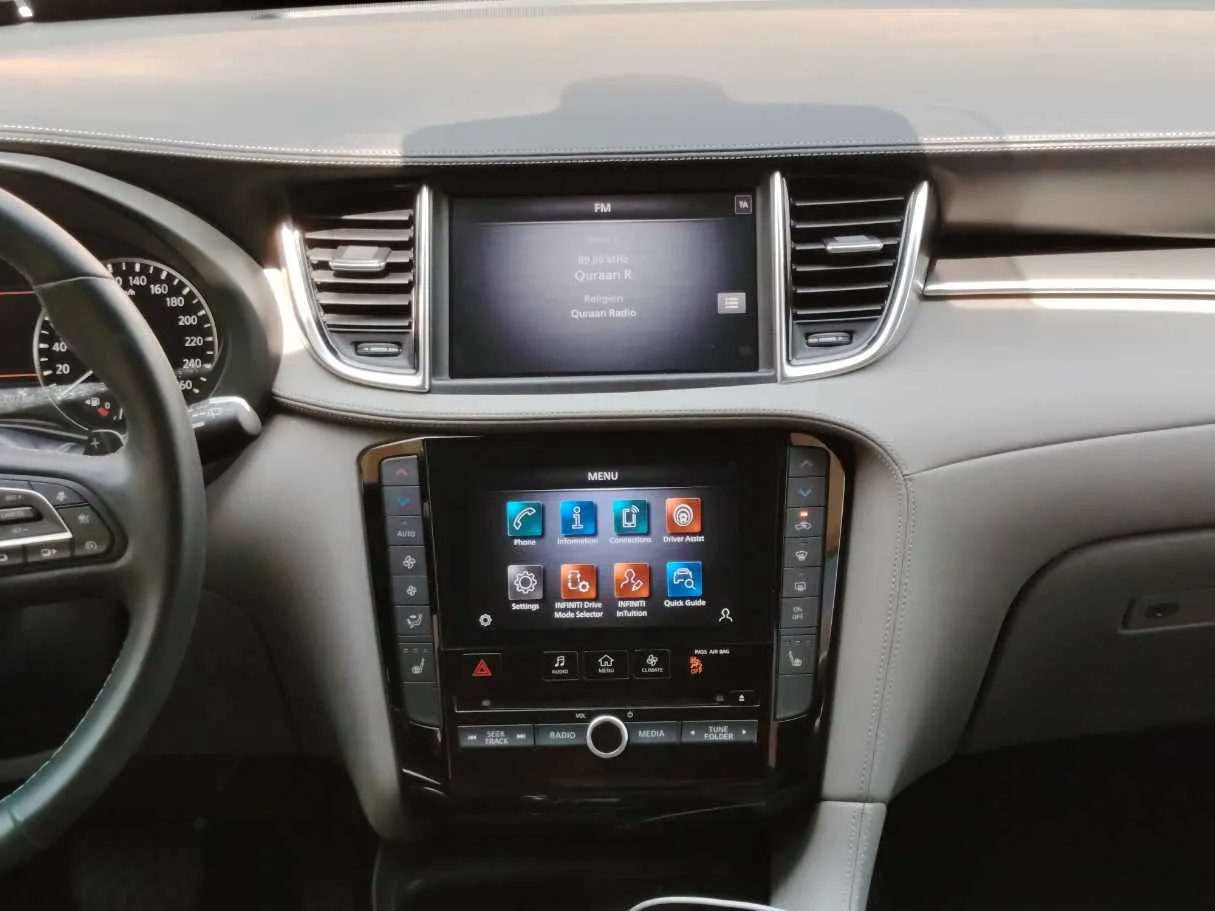 Car image 23