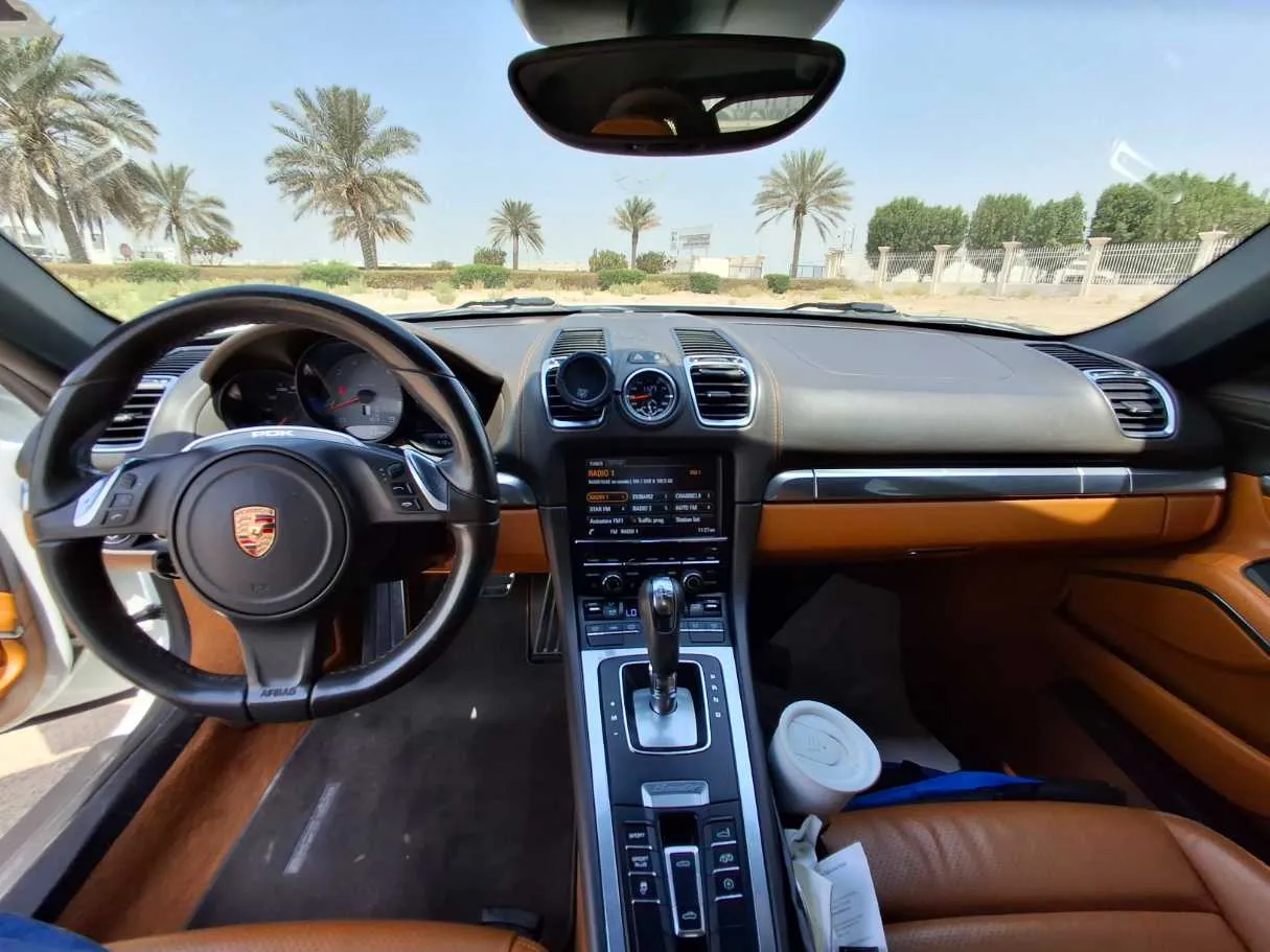 Car image 13