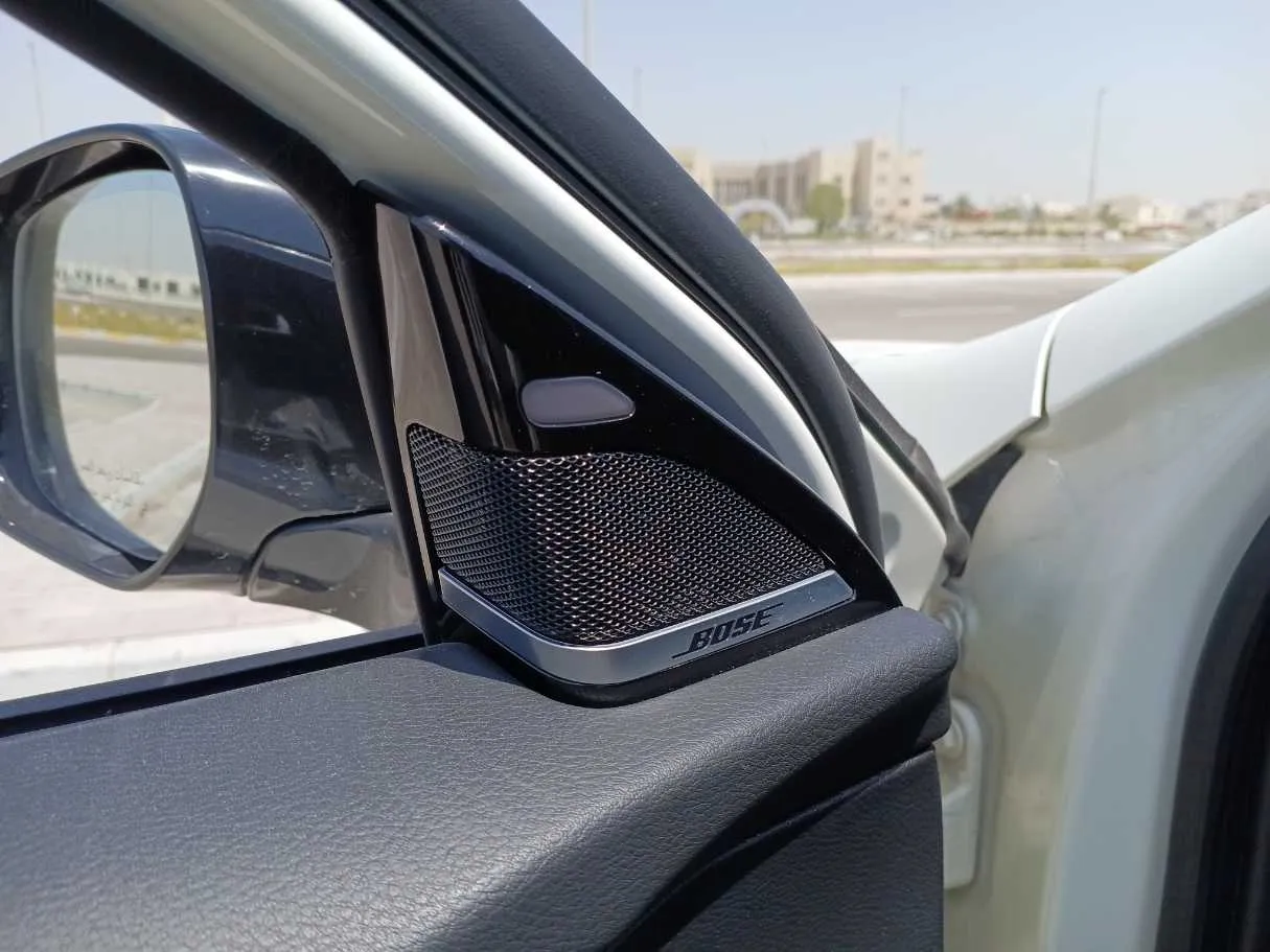 Car image 24