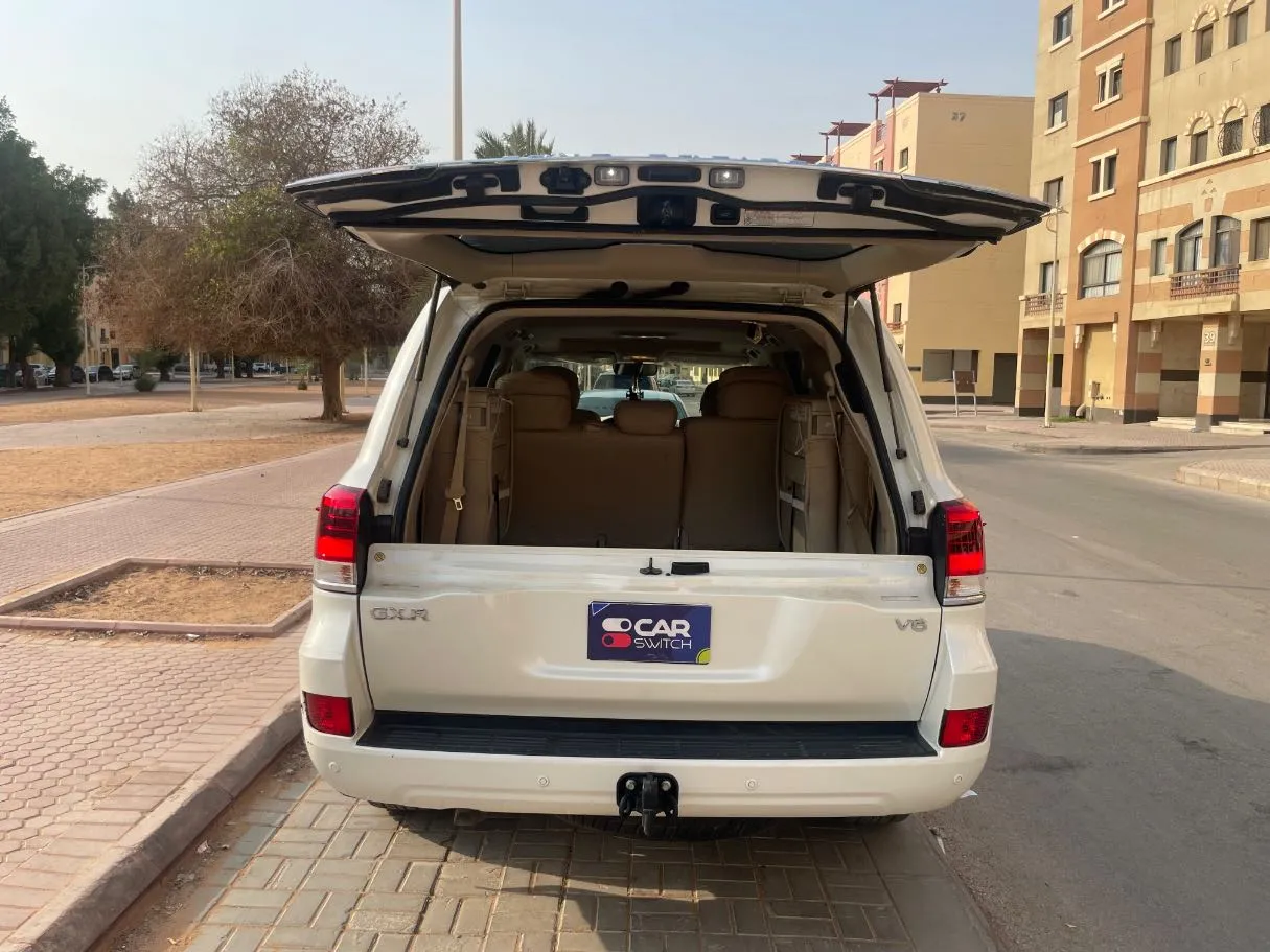 Car image 22