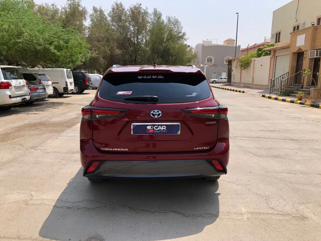 Car image 6