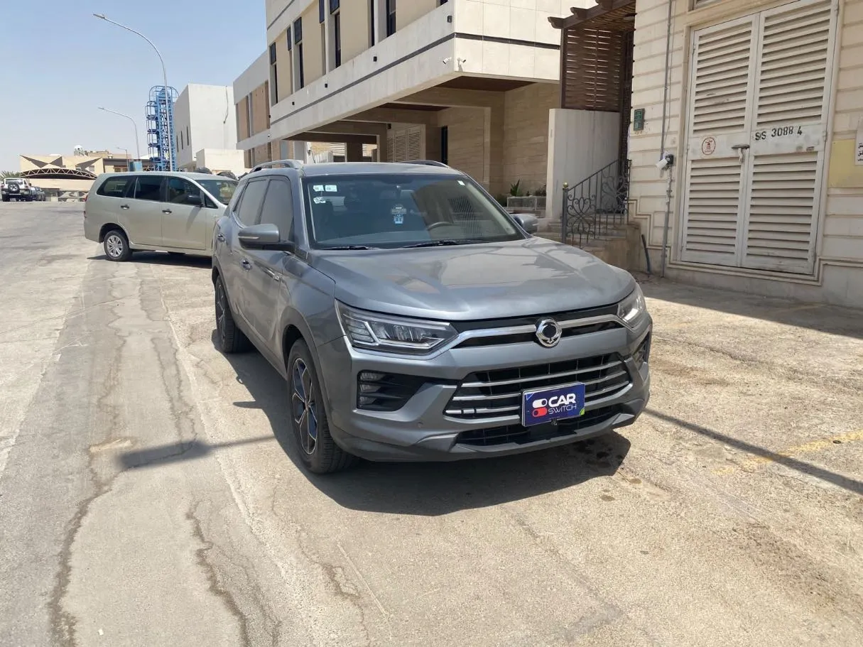Car image 3