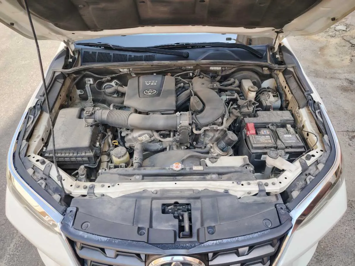 Car image 32