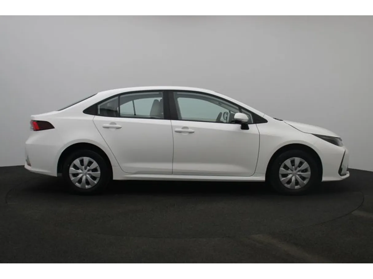 Car image 13