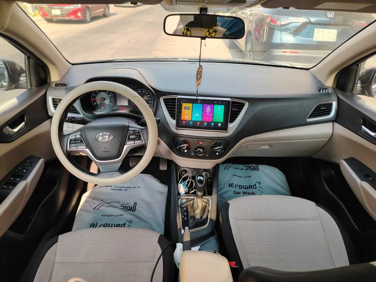 Car image 22