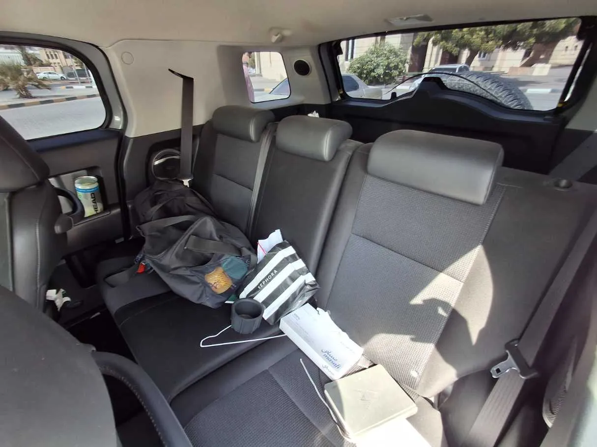 Car image 13