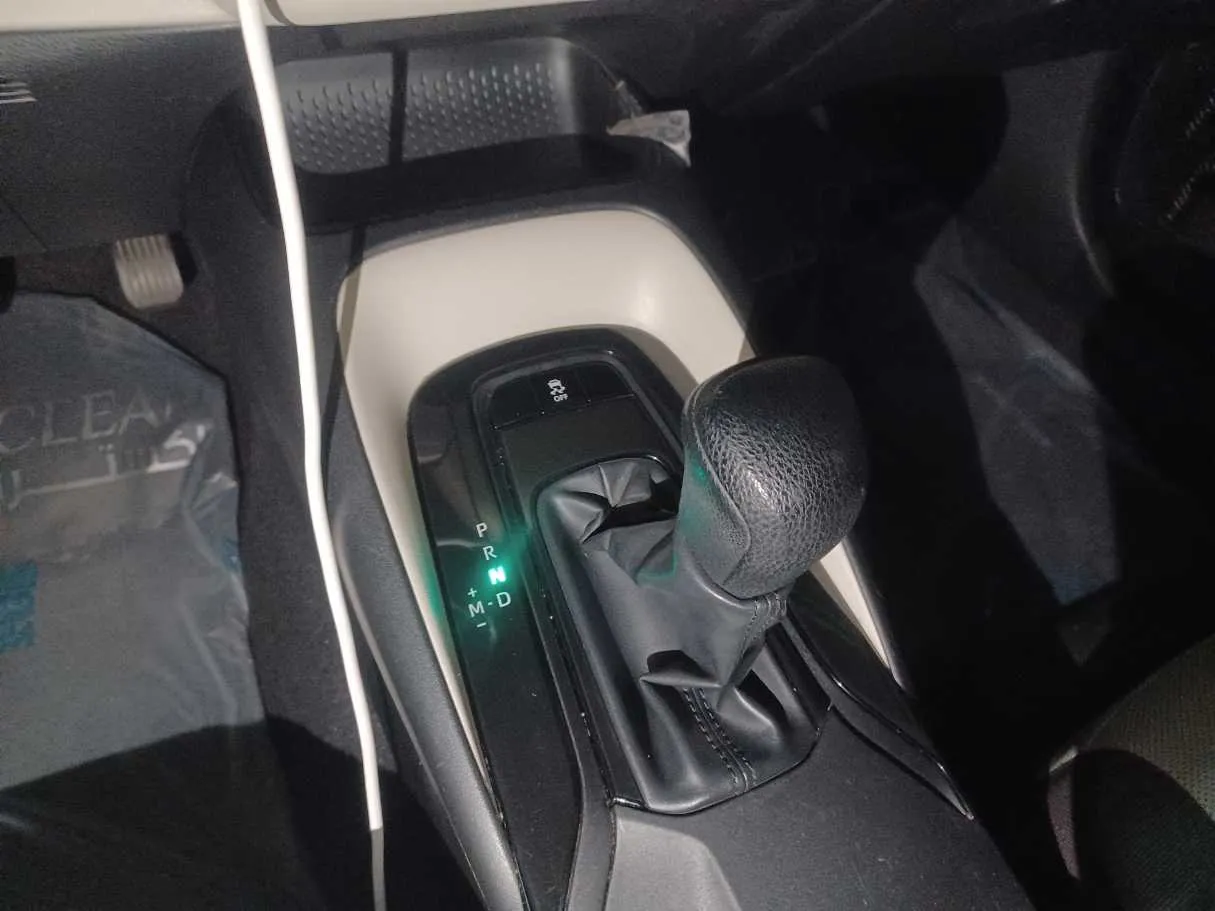 Car image 15
