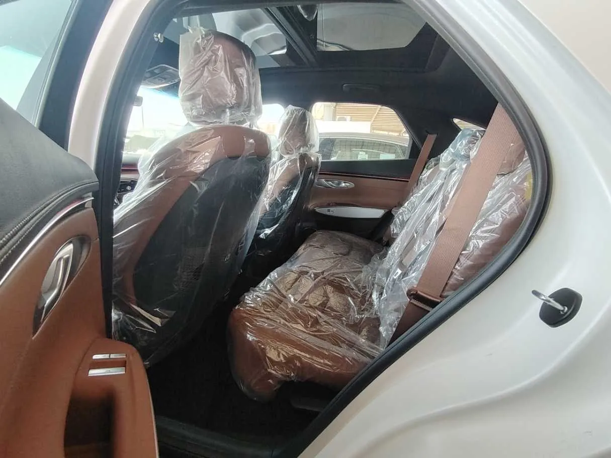 Car image 22